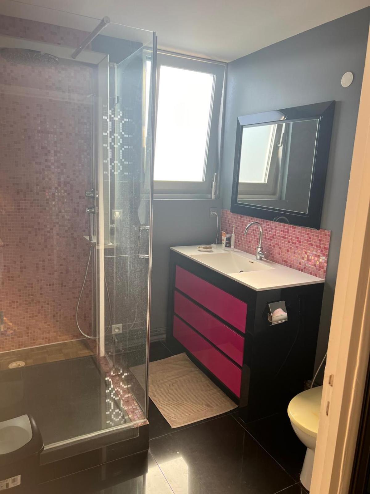 Chambre Dans Les Hauteurs De Lyon Proche Fourviere Chez L Hote Luaran gambar