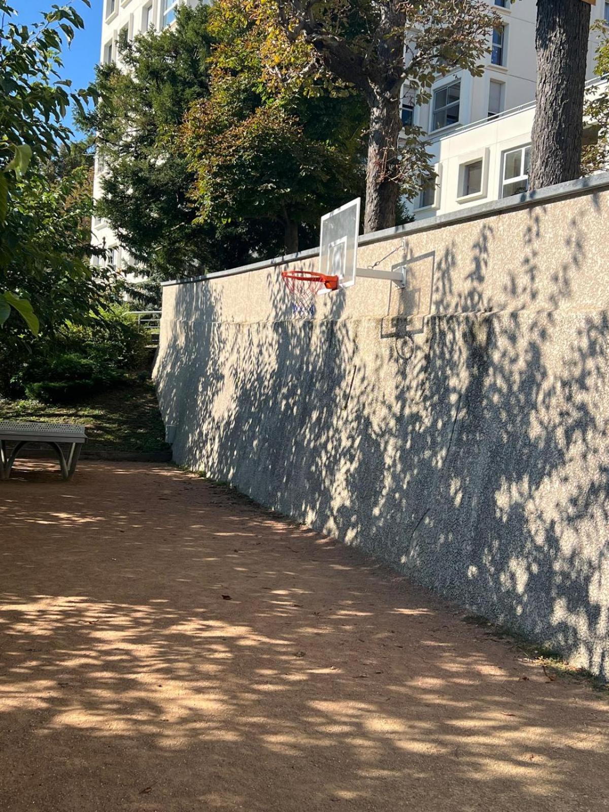 Chambre Dans Les Hauteurs De Lyon Proche Fourviere Chez L Hote Luaran gambar