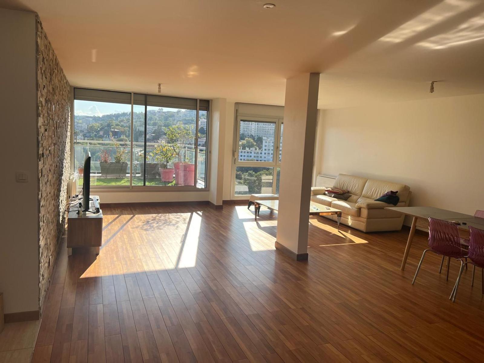 Chambre Dans Les Hauteurs De Lyon Proche Fourviere Chez L Hote Luaran gambar